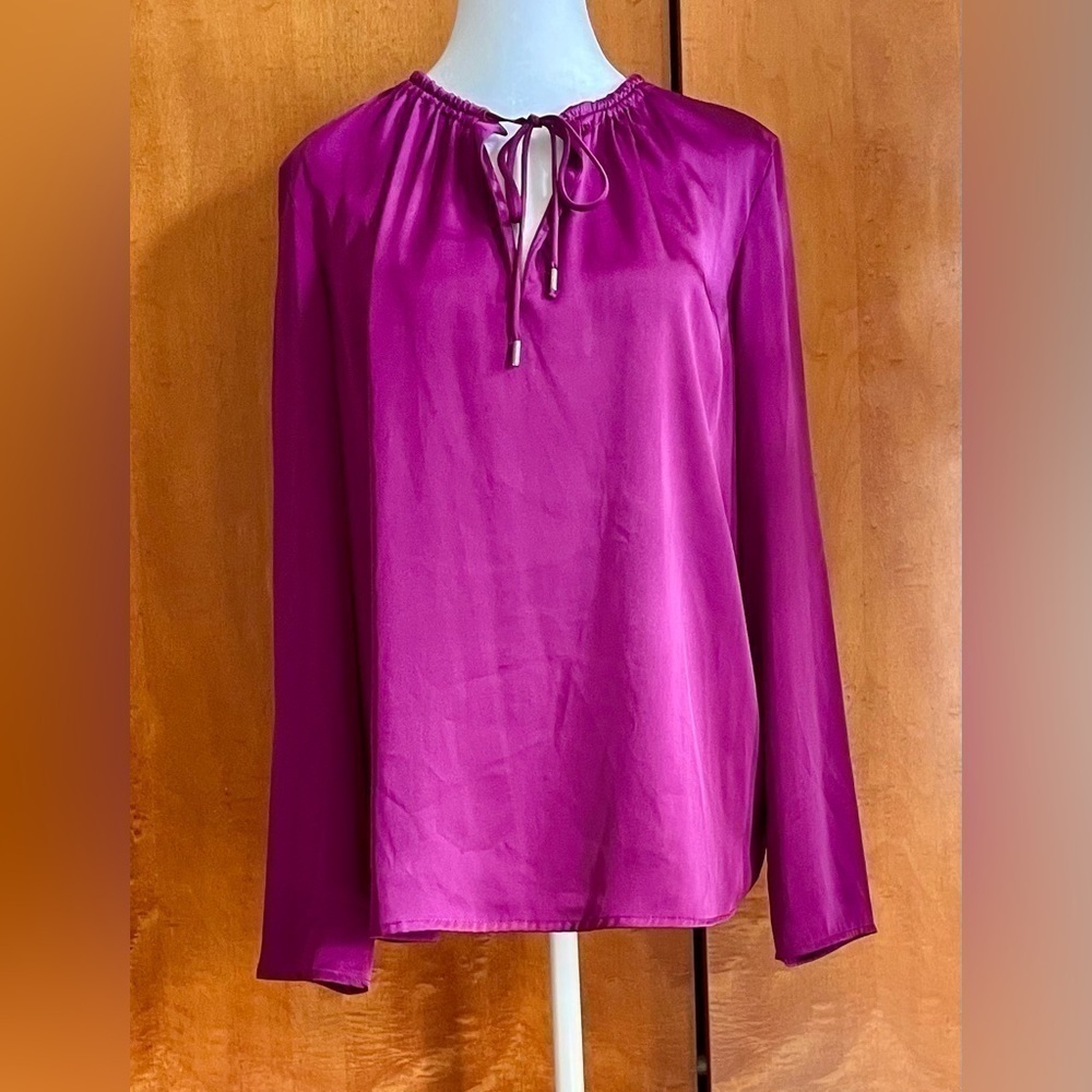 MANGO - Long-sleeve v-neck blouse with tie string around neckline.